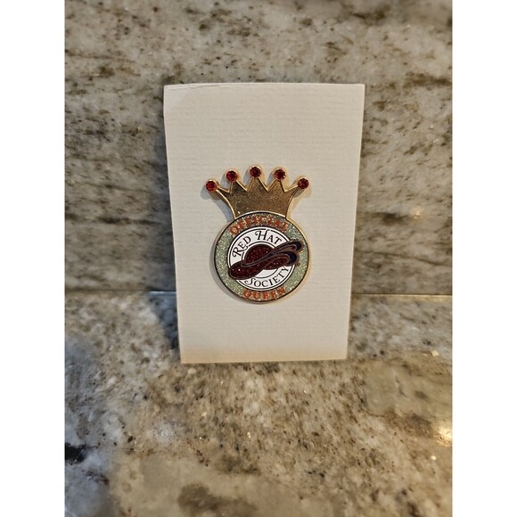 2008 Official Red Hat Society Queen Goldtone & Enamel Pin - Picture 1 of 6